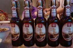 赤峰娜仁美容店地址電話號碼