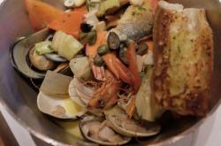 赤峰飲啜酒吧電話地址是多少號