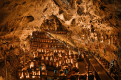 赤峰紅山洞藏莊園電話多少號