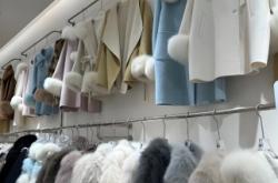 赤峰塞納服裝店地址電話號碼