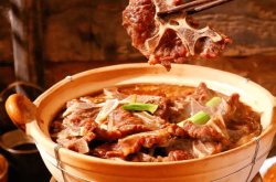 赤峰燉牛骨店在哪里啊電話號(hào)碼