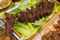 赤峰烤牛鞭羊?qū)毜觌娫挼刂凡樵?><span>便民電話</span></a></div><div   id=