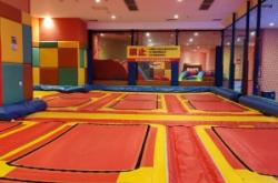 赤峰自嗨游樂園電話地址查詢