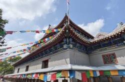 赤峰梵凱服裝店地址電話號(hào)碼