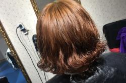 赤峰莎麗美發(fā)店地址電話號碼