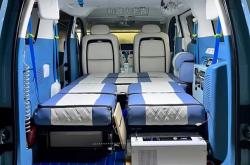 赤峰露營(yíng)車(chē)改裝廠家電話是多少