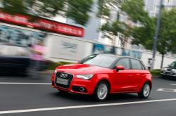 赤峰奧迪敞篷4s店電話號碼