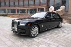 赤峰夜間代駕電話多少啊