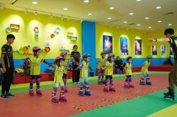 赤峰輪滑實(shí)體店電話地址查詢