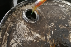 赤峰回收液壓油的電話(huà)號(hào)碼