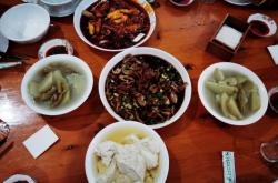 赤峰胖哥鹵肉拼盤(pán)店電話地址