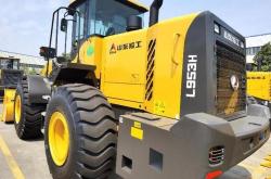 赤峰臨工鏟車電話多少啊