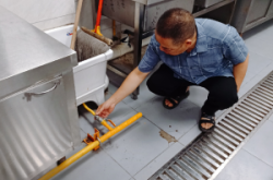 赤峰富龍燃?xì)廪k公室電話號(hào)碼