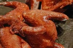 赤峰市維多利美食店電話號(hào)碼