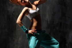 赤峰鋼管舞培訓(xùn)學(xué)校電話號碼