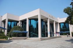 赤峰海關(guān)食堂招聘電話號(hào)碼是多少