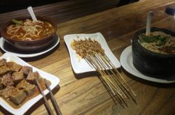 赤峰華聯(lián)盒飯電話號碼多少號