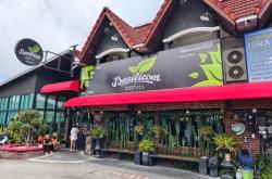 赤峰沙灘酒吧在哪里呀電話號碼