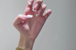 赤峰福蟬美甲店電話多少號