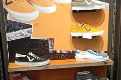 赤峰維多利vans電話號(hào)碼多少