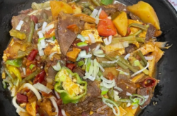 赤峰伊盟燴菜館電話多少號