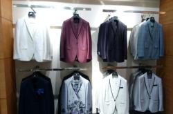 赤峰禮服聚會(huì)地址電話號(hào)碼