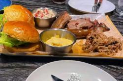 赤峰小吃城招工電話號碼查詢