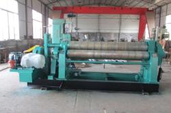 大型三輥卷板機生產(chǎn)