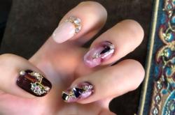 赤峰憶夏美甲店電話多少號(hào)