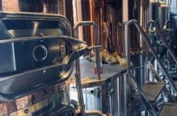 赤峰中型啤酒設(shè)備廠電話號碼