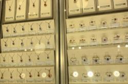 赤峰萬達(dá)周大福店電話地址查詢