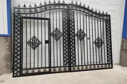 赤峰鐵藝圍墻供應(yīng)電話地址查詢