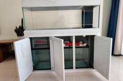 赤峰賣魚缸地方電話號(hào)碼是多少