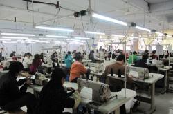 赤峰海藍(lán)服裝廠地址電話號(hào)碼