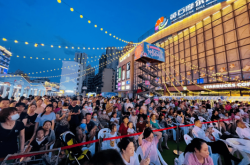 赤峰酒吧摩爾城電話號碼多少