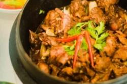 赤峰站美食廣場(chǎng)電話多少號(hào)