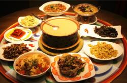 赤峰蒙餐奶茶館地址電話號碼