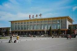 赤峰高鐵站人工客服電話是多少