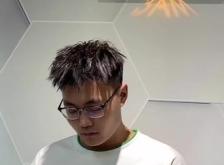 赤峰男士發(fā)型設計店電話號碼