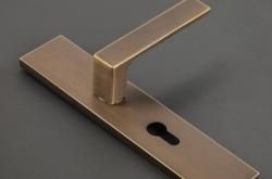 赤峰中式木門供應(yīng)商電話號(hào)碼