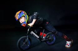 赤峰室內(nèi)平衡車租賃電話號碼