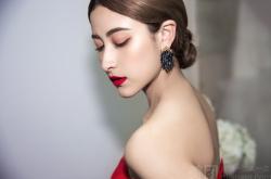 赤峰柒月婚紗禮服館電話號(hào)碼