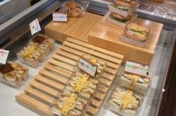 赤峰北鹿牛奶面包店電話號(hào)碼