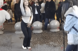 赤峰迪廳步行街電話地址查詢