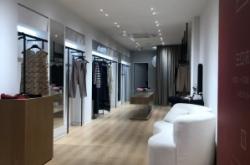 赤峰鑫逸服裝店電話號碼