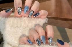 赤峰鑲鉆美甲店電話號碼多少