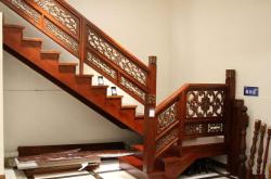 赤峰復(fù)式樓梯廠家電話號碼