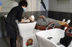 赤峰土城子理發(fā)店電話號碼