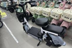 赤峰小刀電動(dòng)車(chē)回收電話號(hào)碼