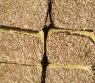 赤峰秸稈草塊廠家電話號(hào)碼